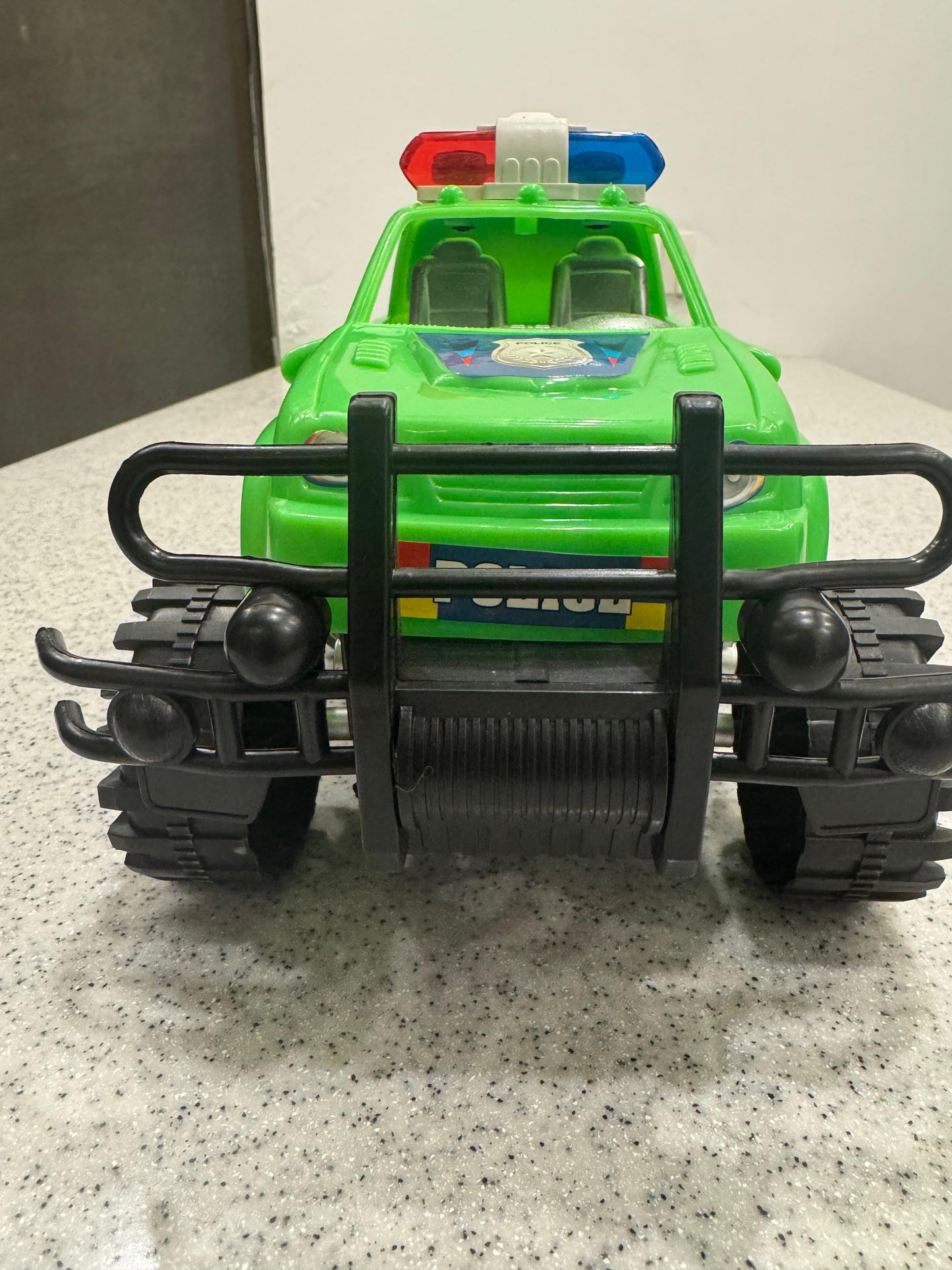 Police Jeep Toy – The Perfect Birthday Gift for Non-Stop Adventure!